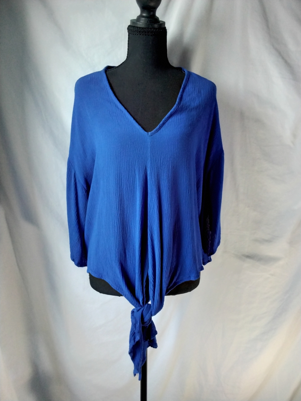 intro. Royal Blue V-Neck Tie-Front Blouse